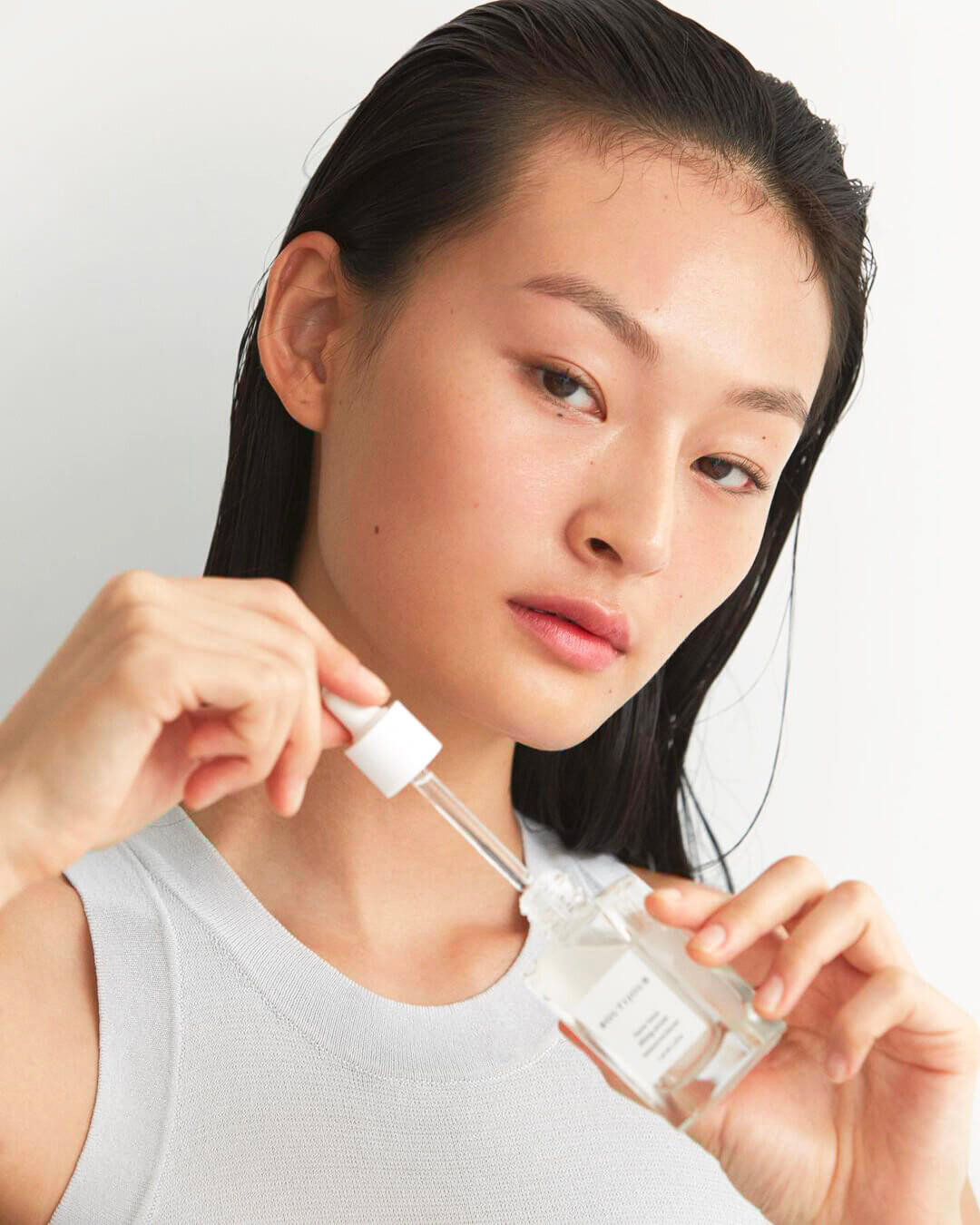 Snow Lotus Lifting Serum